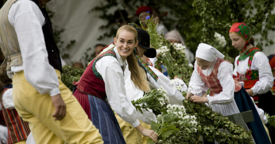 Midsummer_Celebration_Photo_Yanan_Li-scaled.jpg